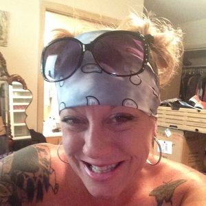 Meet your Posher, Rhonda